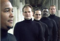739. Klazz Brothers: Son germano o viceversa